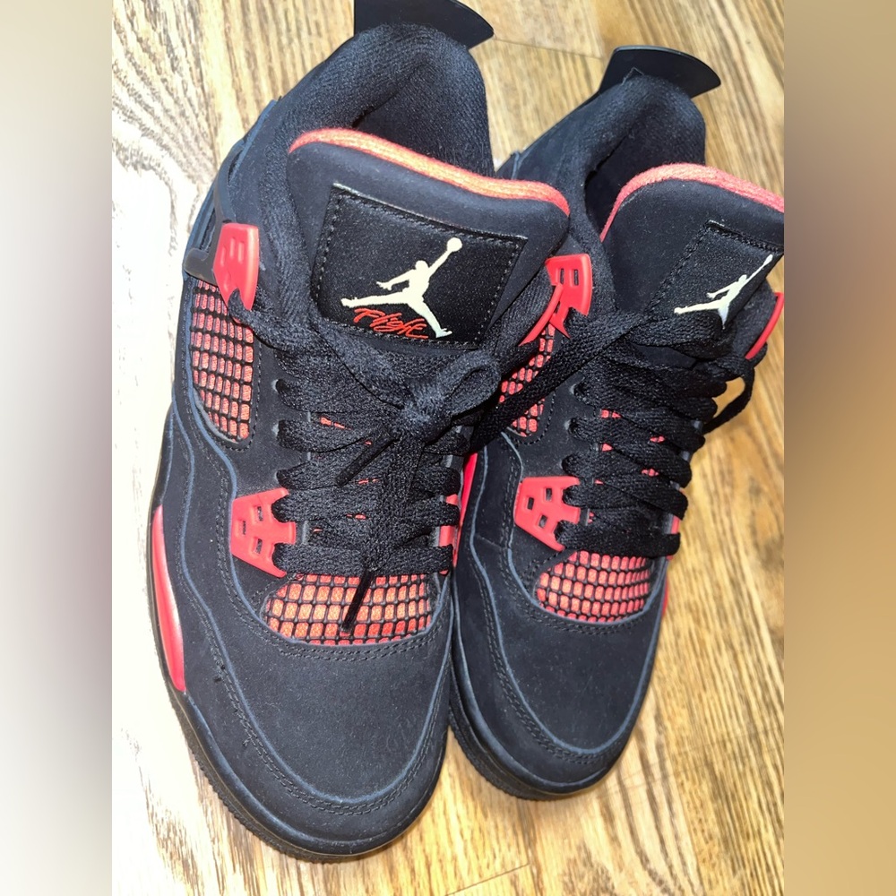 Jordan 1 Red Thunder GS - Picture 2 of 4